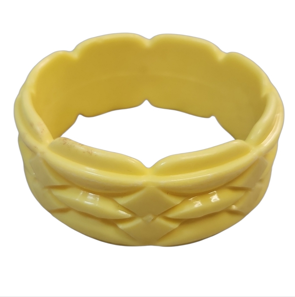 Vintage Carved Lucite Bangle Bracelet Butter Yellow Wide Retro
